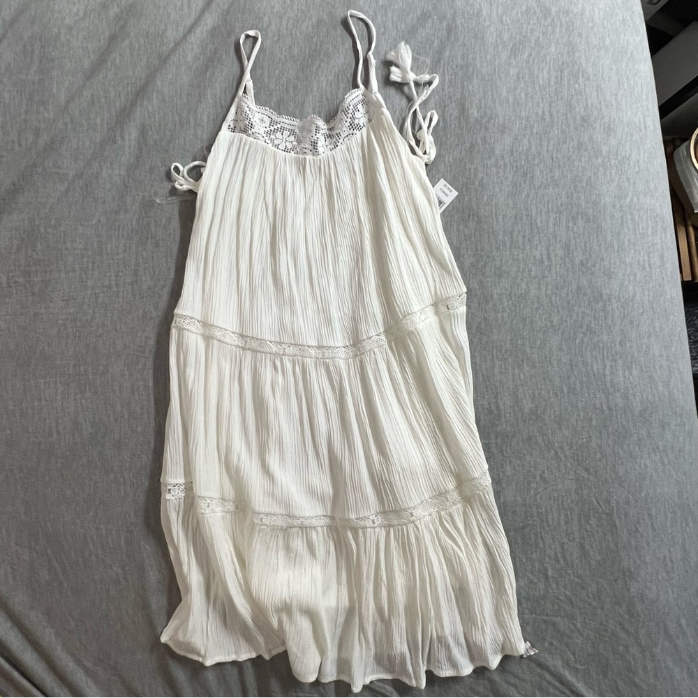 New with tag Wallflower White Tassel Accent Dress - Lace dress size S